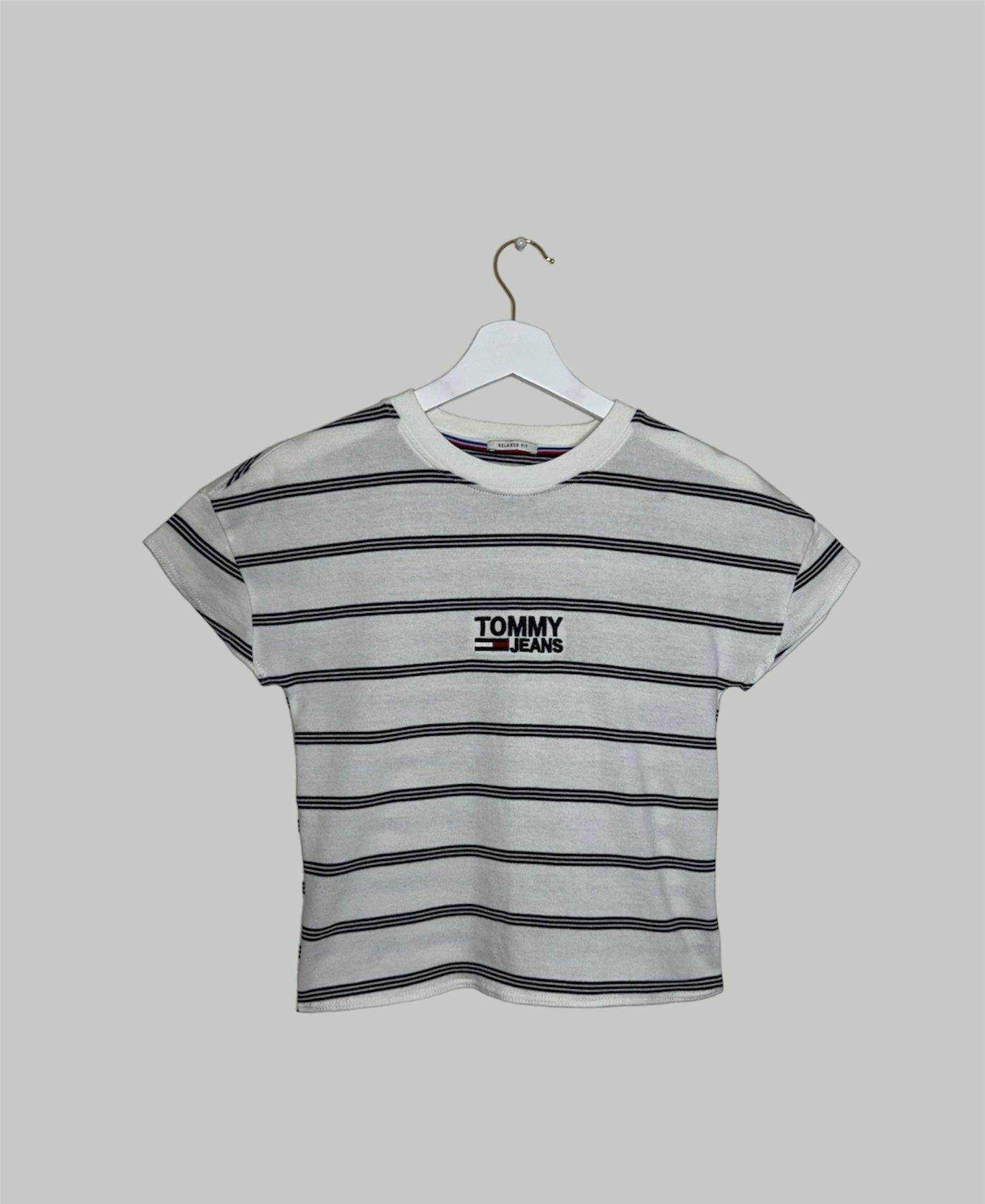 white stripe short sleeve crop top with black tommy jeans logo
